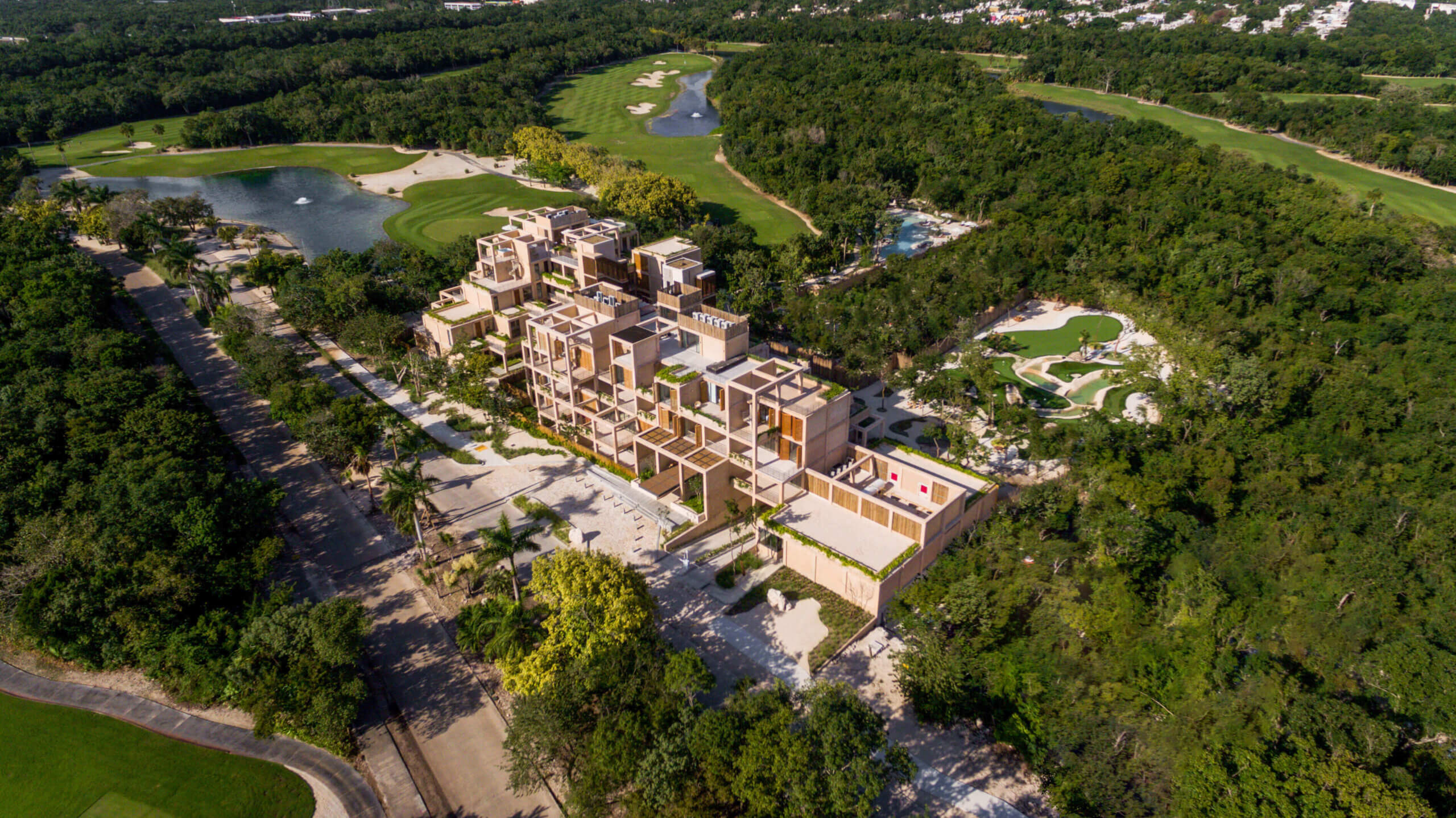 Luxury 2 Bedroom in Gated Golf Community Playa del Carmen