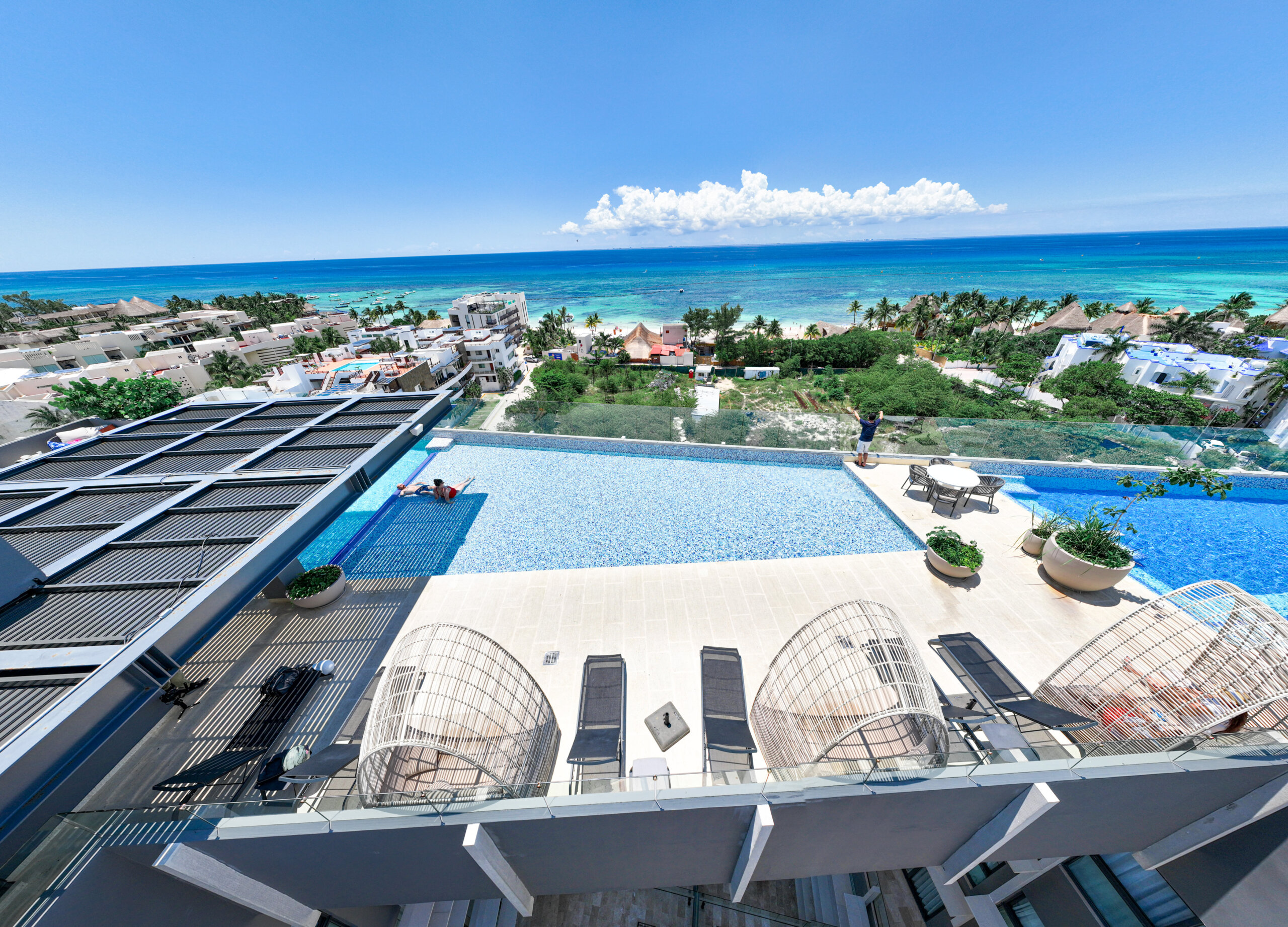 Oceanview 2 Bed Lock Off Amazing Rooftop, 1 Block to the Beach